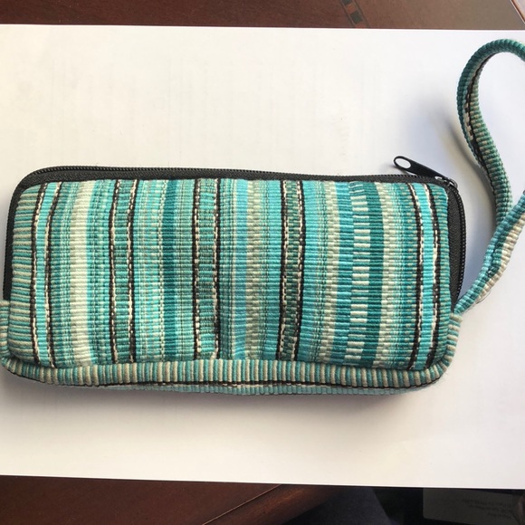 Zunil hupil Guatemalan wristlet wallet - Picture 2 of 8